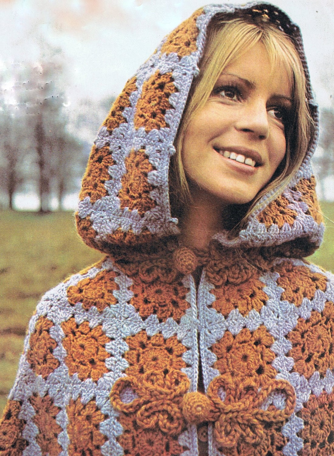 Knitted Cloak With Hood Pattern